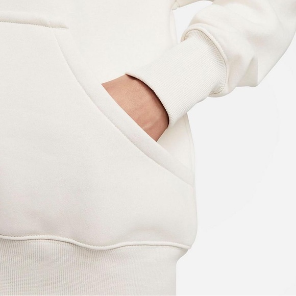 Women's Nike Sportswear Phoenix Fleece Oversized Pullover Hoodie - Picture 4 of 4